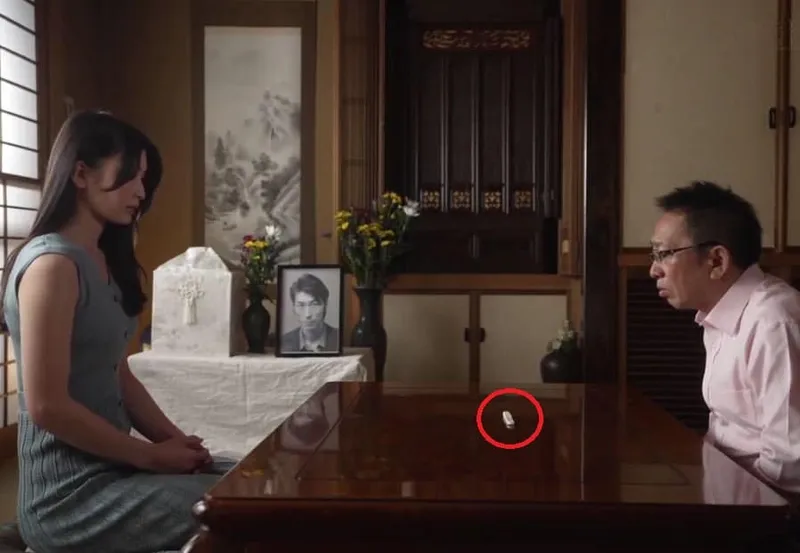 Một ngày sau tang lễ chồng yêu, người tình của con trai đã bị bố gã chồng ép nắc không bao đến mang thai